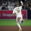 Sheets hits 2 of San Diego's 4 homers, Tatis robs Devers as the Padres beat the Giants 8-1