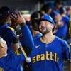Raleigh hits MLB-leading 43rd homer in 8th to rally Mariners to a 3-2 win over Rays