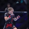Surnommée « la Patronne », cette policière d’origine normande est championne du monde de MMA amateur