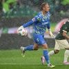 Fußball: Bundesliga-Spiel in Wolfsburg wegen Gewitters unterbrochen