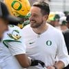 No. 4 Oregon cruises past Northwestern 34-14