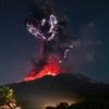 Un volcan indonésien crache une colonne de cendres de 10 kilomètres de haut