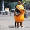 "Tat macht uns fassungslos": Unbekannte zünden Maus-Figur in Köln an