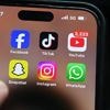 Altersgrenze für TikTok und Co.: Social-Media-Verbot? Die deutsche Debatte wird zu nichts führen