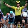 Nederlander Olav Kooij wint twaalfde Giro-rit na klassieke massasprint