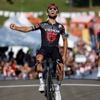 “Of dit mijn wedergeboorte is? Ik ben nooit dood geweest”: Julian Alaphilippe zet Pogacar en co een neus en wint de GP Québec