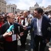 Ook laatste kardinaal aangekomen in Rome om nieuwe paus te kiezen