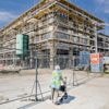 Senioren ‘cruciaal’ om woningmarkt vlot te trekken: ‘Houden nu veel grote huizen bezet’