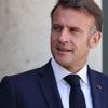 Tensions avec l'Algérie : Emmanuel Macron demande au gouvernement "la suspension formelle" de l'exemption de visa pour "les passeports officiels et diplomatiques"