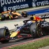 Spanning weer helemaal terug: voorsprong Verstappen verdampt door safetycar op Imola