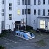 Kunst auf einem Friedhof in Pankow: Stell dir vor, es fährt eine U-Bahn zwischen Kiew und Berlin