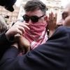 Wegen Hisbollah-Flagge: Nordirischer Kneecap-Rapper vor Gericht