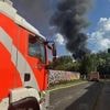 Dicke Rauchschwaden über Berlin bis in die Nacht: Großbrand in Spandauer Laubenkolonie und Kfz-Betrieb ist gelöscht