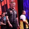 Mike De Decker stoomt door: ‘The Real Deal’ klopt Heta op World Series of Darts Finals en staat in kwartfinales