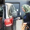 Thuis je bedrijfswagen opladen? Verplichte terugbetaling van ‘echte’ laadkosten geschrapt, keuze blijft bij werkgever