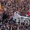 Le pape Léon XIV s'est offert un premier bain de foule en papamobile, avant sa messe d'inauguration