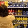 Coca, Orangina, jus de fruit : les prix des sodas et boissons sucrées ont bondi, voici pourquoi