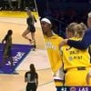 Ook Julie Vanloo zag het nu met eigen ogen gebeuren en kon lach niet inhouden: WNBA in de ban van plaag met... seksspeeltjes