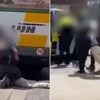 KIJK. Beelden tonen hoe verdachte (38) zich overgeeft na dodelijke mesaanval op Antwerpse Lijnbus