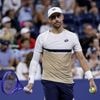 Medvedev's US Open match delayed by booing fans after photographer enters the court