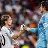 “Ik zal je missen naast mij in het vliegtuig!”: ook Thibaut Courtois zwaait vertrekkende Luka Modric uit