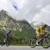 19e étape du Tour de France raccourcie : le maire d'une des communes qui ne verra pas passer les coureurs se dit "écœuré"