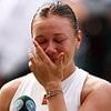 American tennis star Amanda Anisimova bursts into tears after crushing Wimbledon final loss
