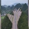 Chine : une montagne découpée en deux pour construire une nouvelle route