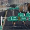 En Chine, les autorités mettent en vente le matériel des gigantesques centres de quarantaine, symboles de la politique "zéro Covid"