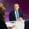 Spahn und Reichinnek bei „Maybrit Illner“: Und dann klingt der Unionsfraktionschef plötzlich wie ein Juso