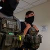 Aux Etats-Unis, une opération coup de poing de la police de l'immigration menée à Los Angeles, malgré la récente interdiction de la justice