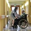 Pflegenotstand: Verband: Pflegekräfte warten monatelang auf Anerkennung