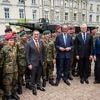 Besuch an der Nato-Ostflanke: Litauer feiern Merz - und die deutschen Soldaten