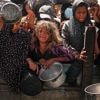 “Waarom hebben mensen ons in de steek gelaten?”: hartverscheurende beelden van voedselbedeling in Gaza