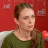 "Beaucoup de dirigeants" font valoir la force alors que les gens attendent "davantage d'humanité", déplore l'ex-Première ministre néo-zélandaise