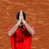 Djokovic mogelijk nooit meer op Roland Garros: 'Daarom was ik emotioneel'
