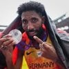 Leichtathletik: Nach WM-Coup von Petros: Feiern mit Wein, Gruß an Schröder
